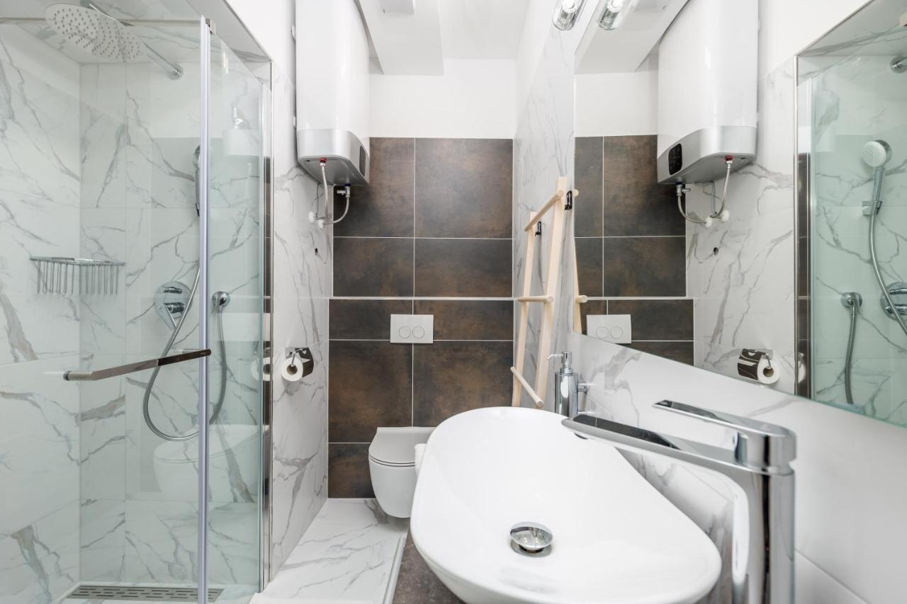 Srnec Apartments - Korzo Риека Экстерьер фото
