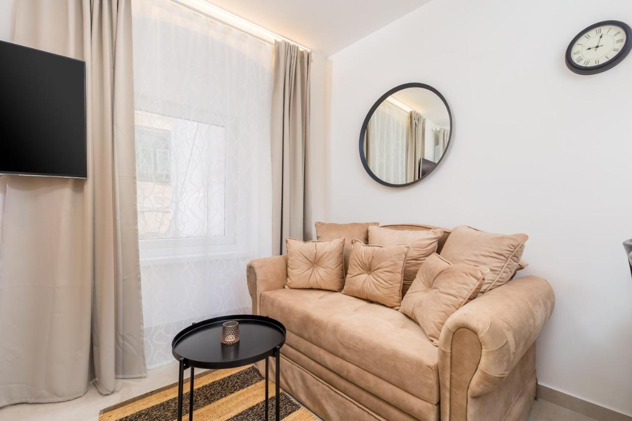 Srnec Apartments - Korzo Риека Экстерьер фото